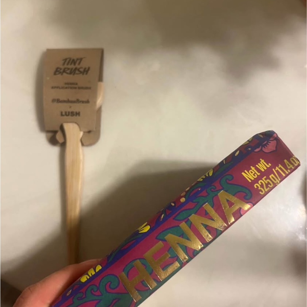 Lush Henna Hair Dye with Tint Brush